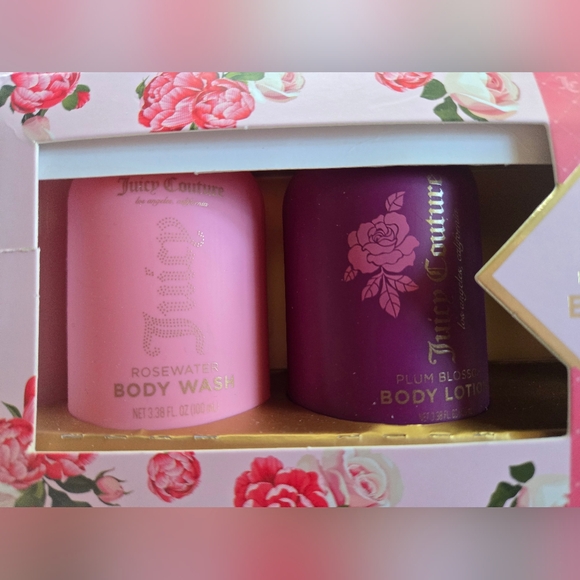 Juicy Couture Pink and Purple Bath & Body Wash Gift Set - Picture 4 of 5